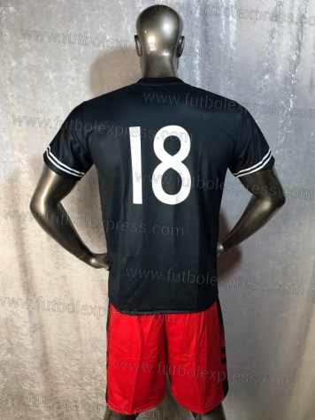 Uniforme Soccer Bayern Munich FIFA 18 Negro/Rojo