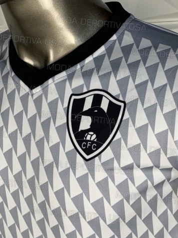 Uniforme Soccer Club de Cuervos Visita 2019