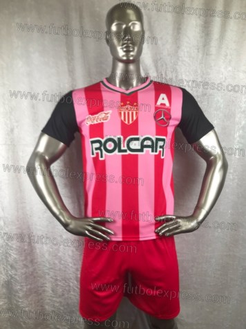 Uniforme Soccer Necaxa Local 2018-19 Rosa