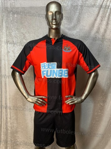 Uniforme Soccer Newcastle Local 2021-22 Rojo