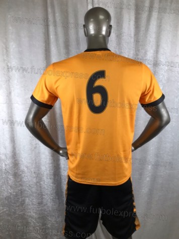 Uniforme Soccer Wolverhampton Local 2018-19