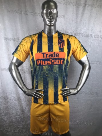 Uniforme Soccer Atletico de Madrid Tercero 2018-19 Amarillo: Uniforme de futbol soccer replica modelo Atletico de Madrid Tercero 2017-18, incluye playera rayada amarilla, short amarillo, un par de calcetas y numeros en la espalda.