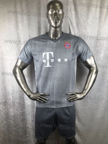 Uniforme Soccer Bayern Munich Tercero 2018-19: Uniforme de futbol soccer replica modelo Bayern Munich Tercero 2018-19, incluye playera gris, short gris, y numeros en la espalda.
