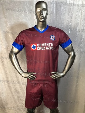Uniforme Soccer Cruz Azul Tercero 2020-21: Uniforme de futbol soccer replica modelo Cruz Azul Tercero 2020-21, incluye playera vino, short vino, y numeros en la espalda.