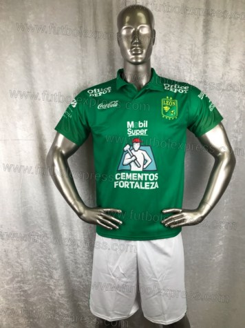Uniforme Soccer Leon Local 2018-19: Uniforme de futbol soccer replica modelo Leon Local 2018-19, incluye playera verde, short blanco, y numeros en la espalda.