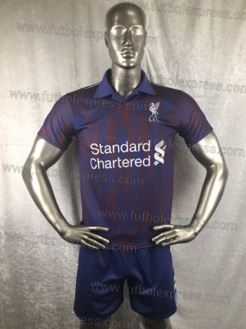 Uniforme Soccer Liverpool Local 2018-19 Azul: Uniforme de futbol soccer replica modelo Liverpool Local 2018-19, incluye playera azul con vino, short azul, y numeros en la espalda.