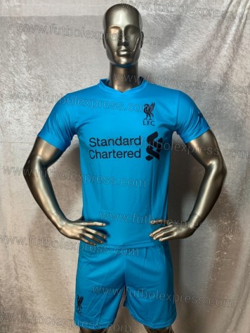 Uniforme Soccer Liverpool Local 2022-23 Azul: Uniforme de futbol soccer replica modelo Liverpool Local 2022-23, incluye playera azul, short azul, y numeros en la espalda.