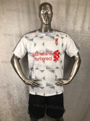 Uniforme Soccer Liverpool Tercero 2018-19: Uniforme de futbol soccer replica modelo Liverpool Tercero 2018-19, incluye playera blanca con gris, short negro, y numeros en la espalda.