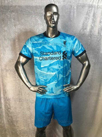 Uniforme Soccer Liverpool Visita 2020-21: Uniforme de futbol soccer replica modelo Liverpool Visita 2020-21, incluye playera azul, short azul, y numeros en la espalda.