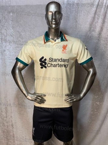 Uniforme Soccer Liverpool Visita 2021-22: Uniforme de futbol soccer replica modelo Liverpool Visita 2021-22, incluye playera beige, short beige, y numeros en la espalda.