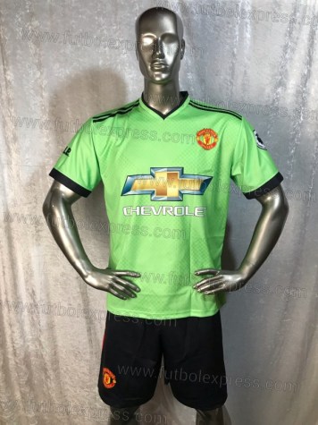 Uniforme Soccer Manchester United Especial Verde/Negro: Uniforme de futbol soccer especial modelo Manchester United, incluye playera verde, short negro, y numeros en la espalda.