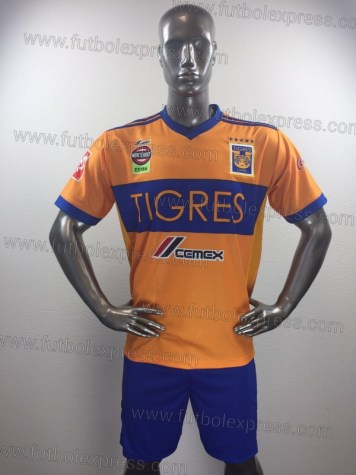 Uniforme Soccer Tigres Local 2017-18: Uniforme de futbol soccer replica modelo Tigres Local 2017-18, incluye playera amarilla, short azul, y numeros en la espalda.