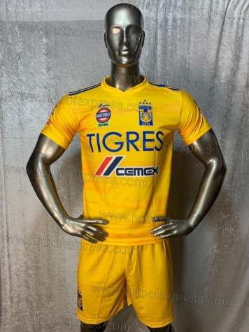 Uniforme Soccer Tigres Local 2019-20: Uniforme de futbol soccer replica modelo Tigres Local 2019-20, incluye playera amarilla, short amarillo, y numeros en la espalda.