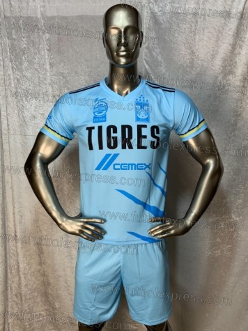 Uniforme Soccer Tigres Local 2021-22 Azul: Uniforme de futbol soccer replica modelo Tigres Local 2021-22, incluye playera azul, short azul, y numeros en la espalda.