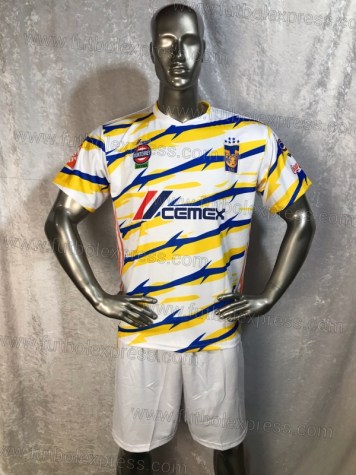 Uniforme Soccer Tigres Tercero 2019-20: Uniforme de futbol soccer replica modelo Tigres Tercero 2019-20, incluye playera blanca, short blanco, y numeros en la espalda.