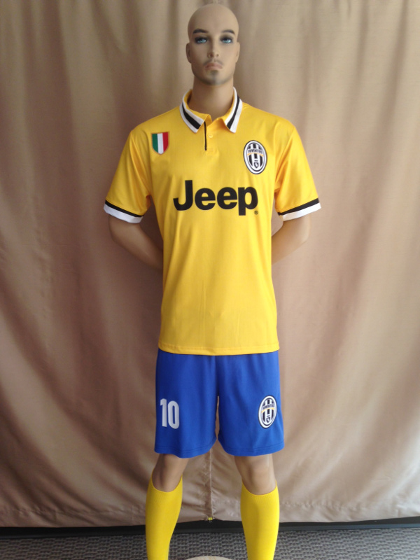 todos los uniformes del manchester united